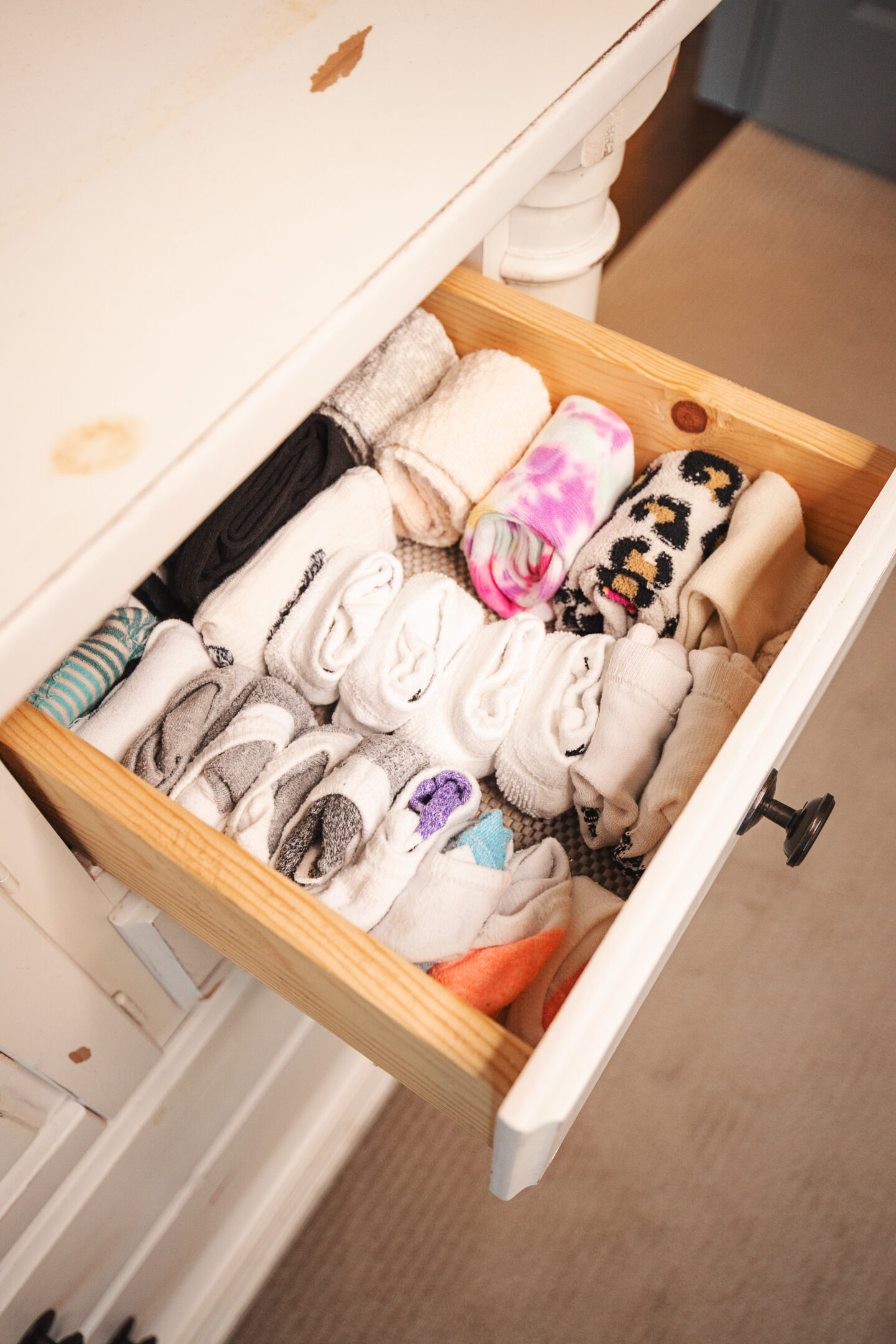 organizing, decluttering, organization, tips for organizing, closet organization, small space hacks, small space tips, organization products, apartment living, apartment hacks, closet organization ideas, closet designs, closet organization ideas small, storage solutions, small spaces